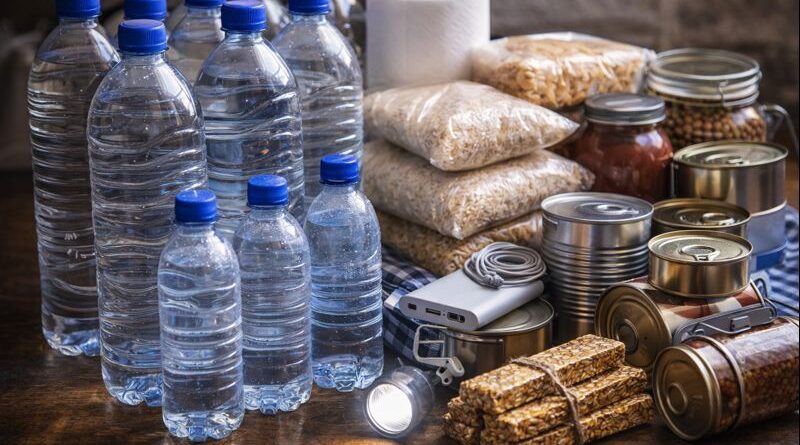запас води та їжі